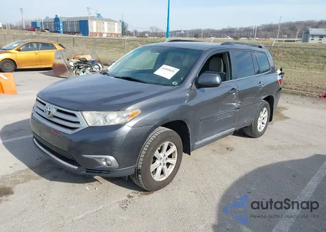 2012 Toyota Highlander Base V6 из США, поврежденный, VIN 5TDZK3EH2CS063541
